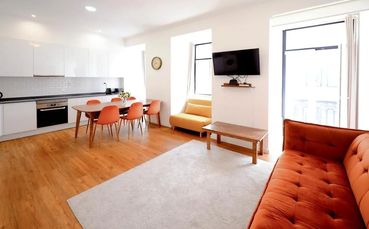 Lisboa Intendente 3Bedroom Apartment With Balcony פורטוגל