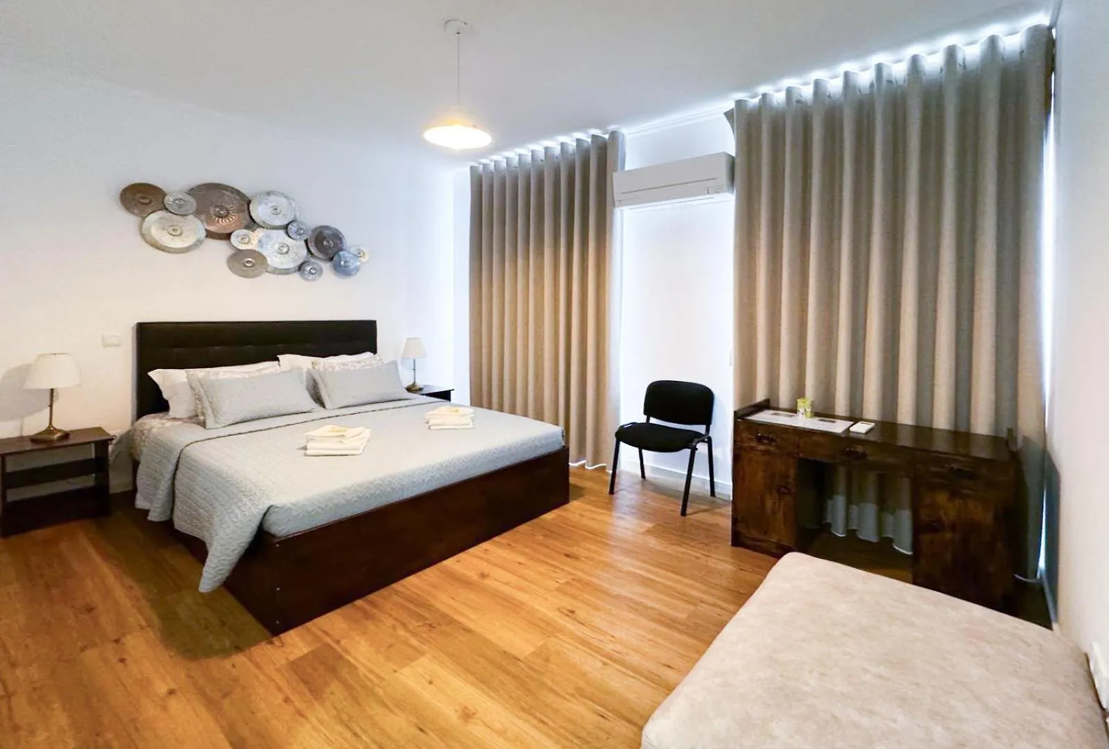 Lisboa Intendente 3Bedroom Apartment With Balcony  ליסבון