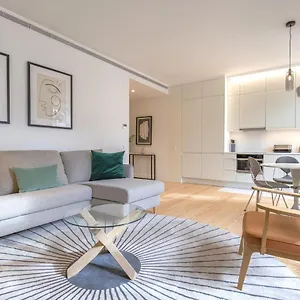 Ando Living - Douradores House דירה